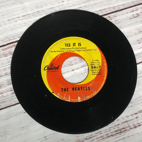 The Beatles Set of 4 Vinyl Capitol Records 45 RPM Vintage Classics England Press - Picture 7 of 13